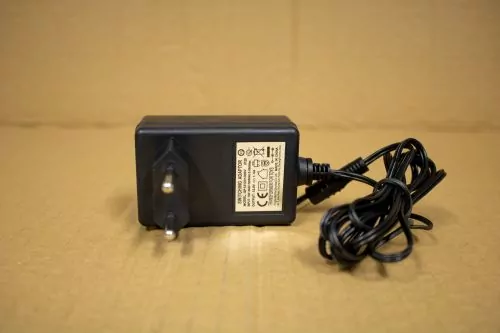 Ladegerät für Kidcars Kinder Elektroauto Bleiakku 12V 4.5AH - 10AH