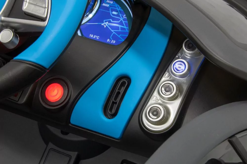 Kidcars Bugatti Divo Kinder Elektro Auto metallic Lack 2x35W 12V 7Ah 2.4G RC Kidcars Bugatti Divo Kinder Elektro Auto metallic Lack 2x35W 12V 7Ah 2.4G RC