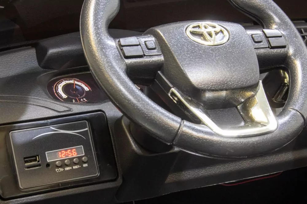 Lizenz Kinder Elektro Toyota Hilux Allrad 4x 35W 12V 14Ah 2-Sitzer Geländewagen Lizenz Kinder Elektro Toyota Hilux Allrad 4x 35W 12V 14Ah 2-Sitzer Geländewagen