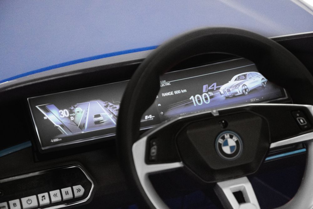 Elektro Kinderauto BMW i4 mit Lizenz 2x30W 12V 7Ah