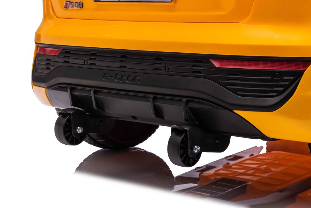 Elektro Kinderauto AUDI RS Q8 mit Lizenz 2x25W 12V/7Ah
